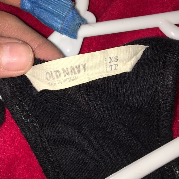 Black ruffled spaghetti strap 🙌 - Picture 7 of 7